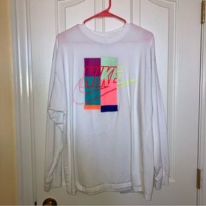 White Nike Men’s air max shirt